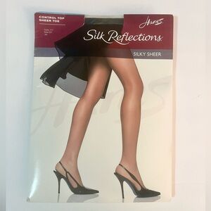 Hanes Silky Reflections sheer stockings C/D